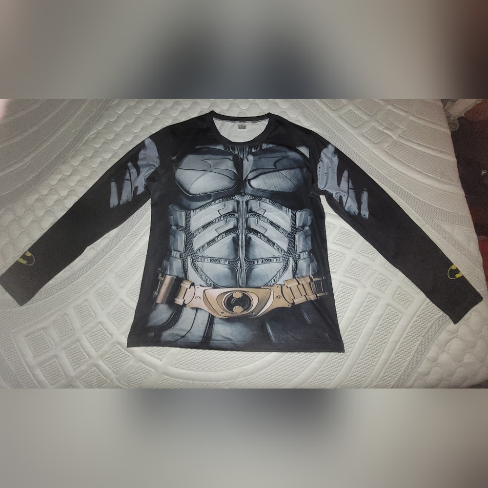 NWOT Men's Batman Workout Shirt - Picture 1 of 3